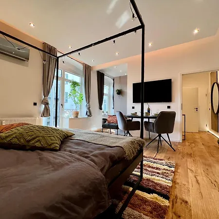 Edler Wohnraum Luxurioeses Studio Im Zentrum Mit Balkon, Kaffeevollautomat, Klima & Parkplatz Zwickau Eksteriør billede