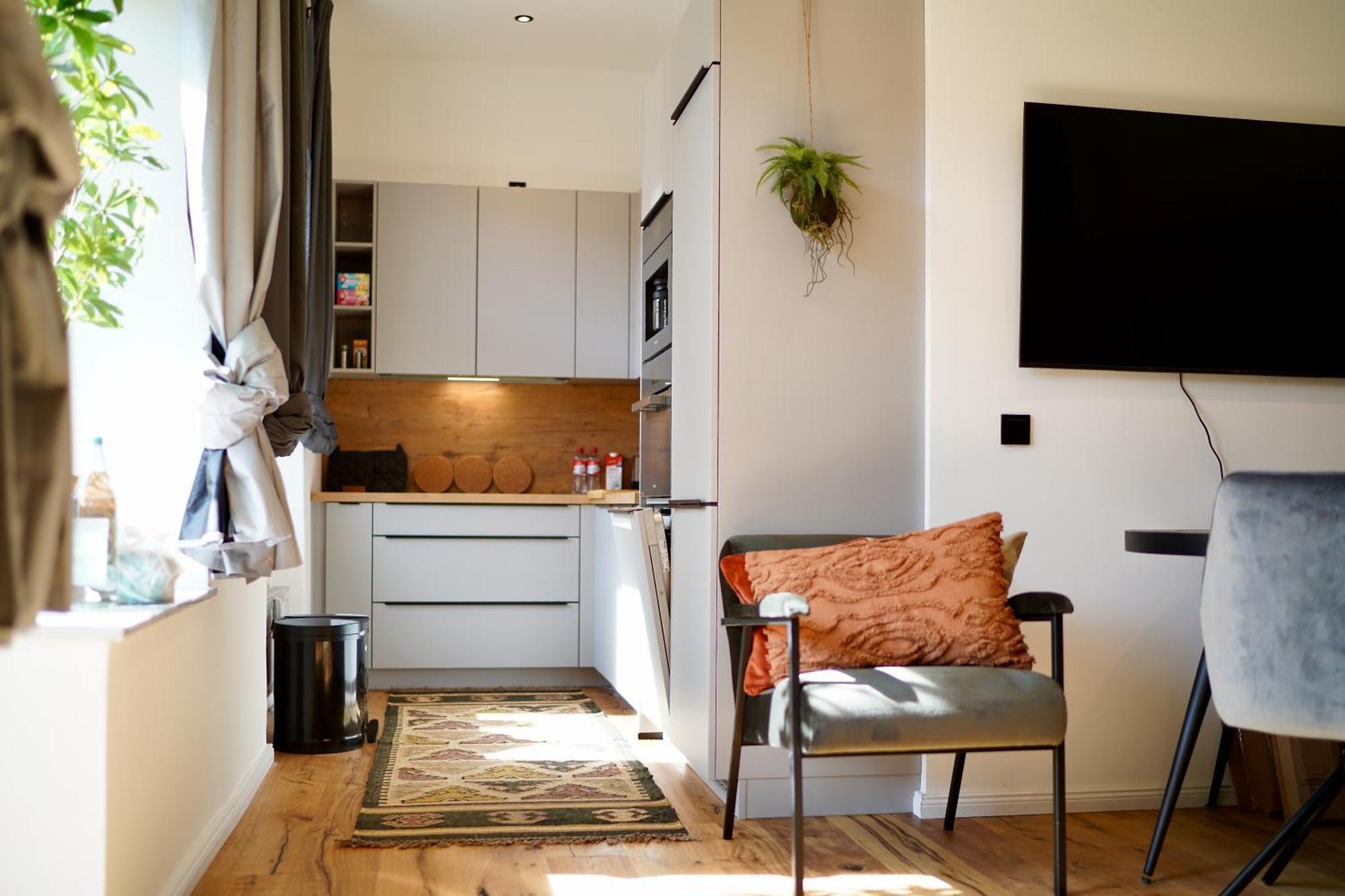 Apartment Edler Wohnraum Luxurioeses Im Zentrum Mit Balkon, Kaffeevollautomat, Klima & Parkplatz